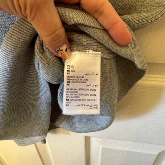 New with Tags, Macy's Short Sleeve Sweater - Picture 4 of 4